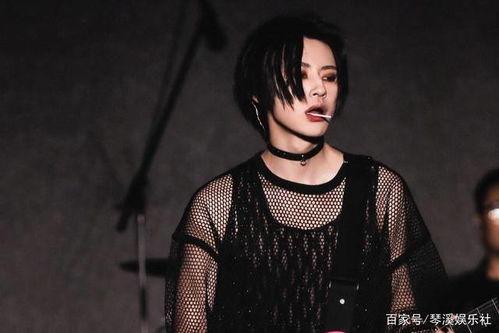 烟嗓男歌手爆料女团视频,女团幕后惊人视频曝光 第2张 烟嗓男歌手爆料女团视频,女团幕后惊人视频曝光 第2张